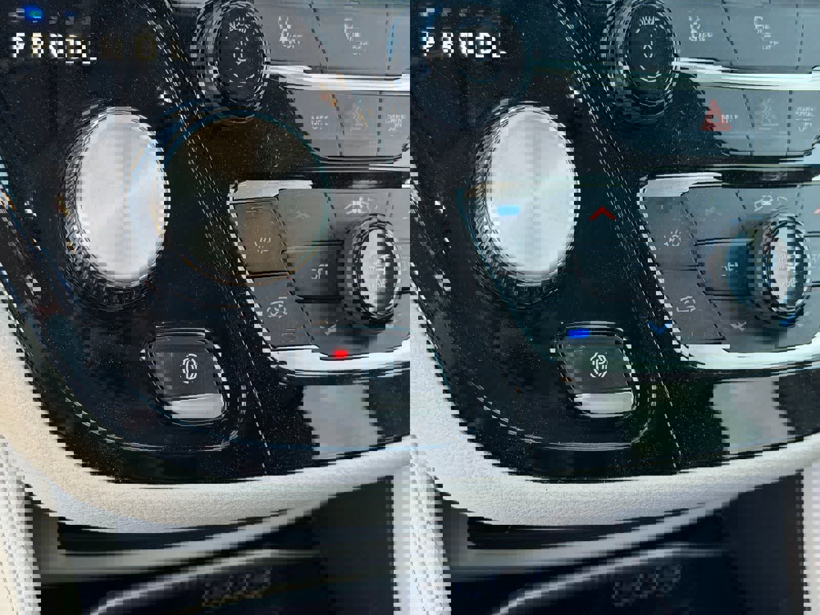 Used 2023 Chrysler Pacifica Limited image 20