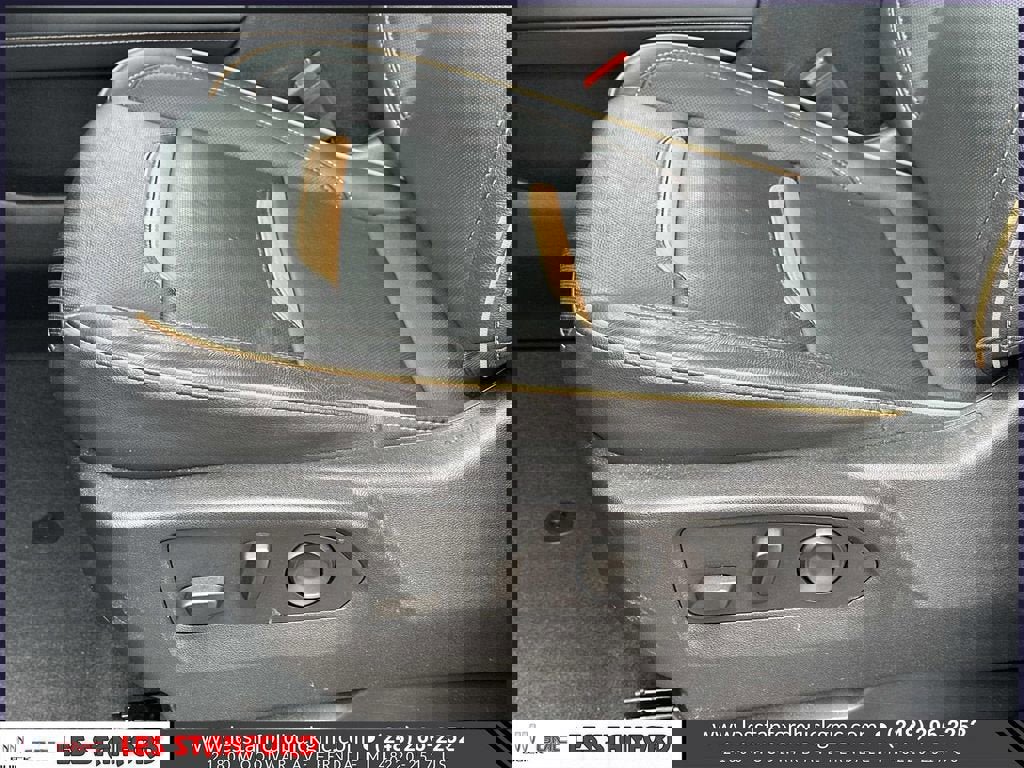 Used 2023 GMC Yukon AT4 w/ Technology Package image 20