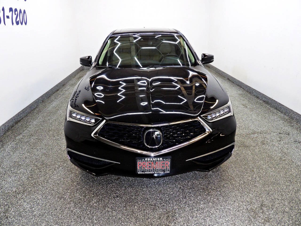 Used 2020 Acura TLX FWD image 2