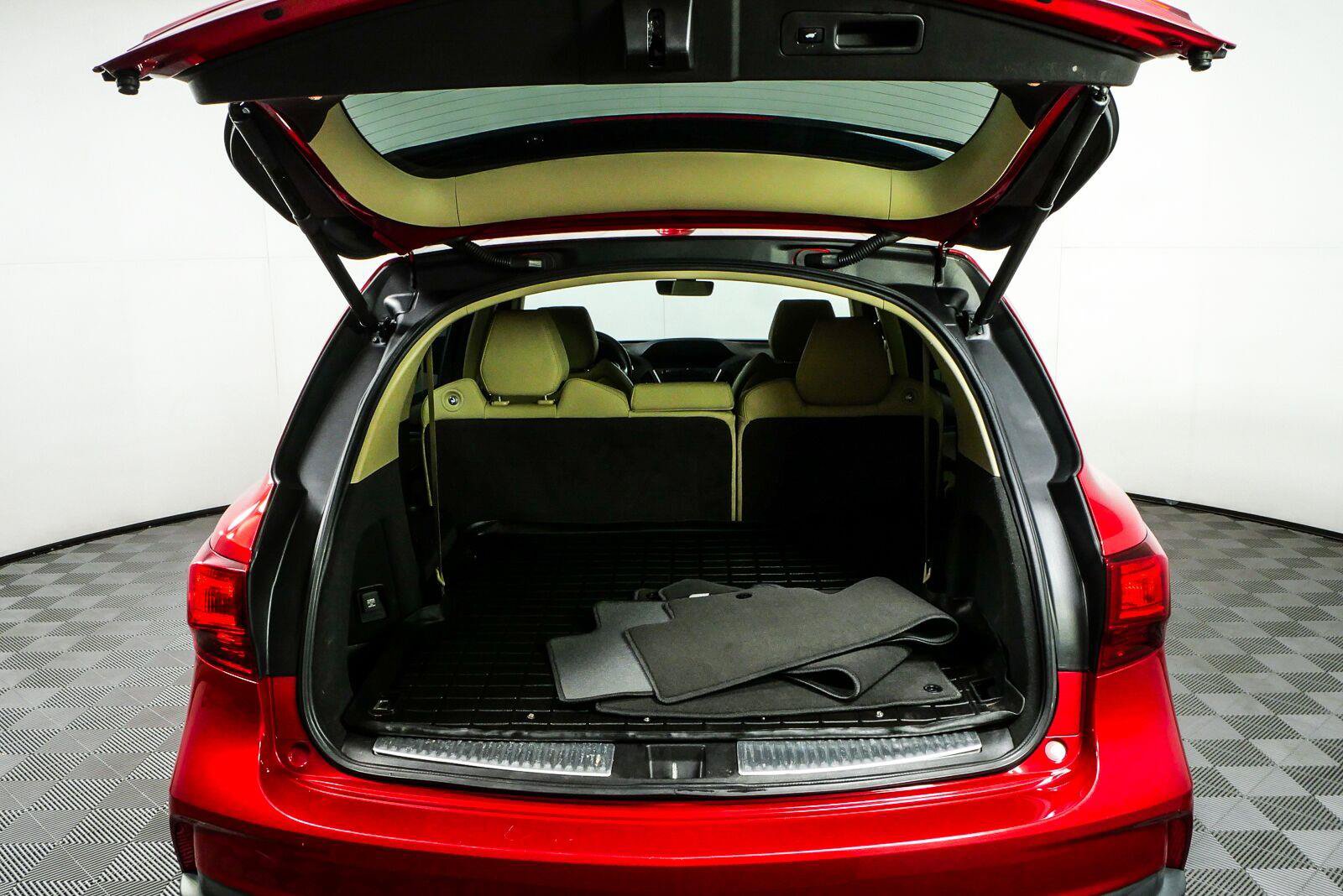 Used 2020 Acura MDX FWD image 30
