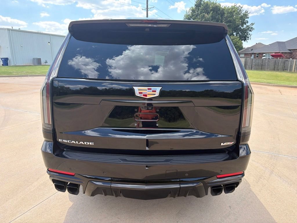 Used 2026 Cadillac Escalade V AWD/4WD image 4