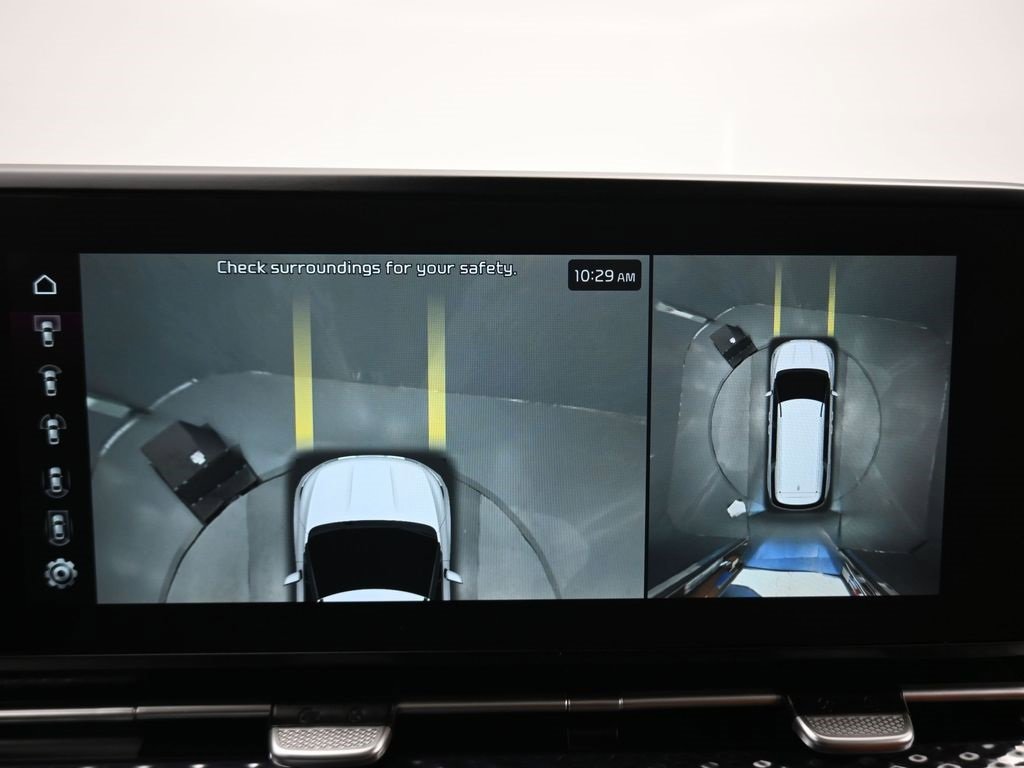 Used 2024 Kia Carnival SX Prestige image 27