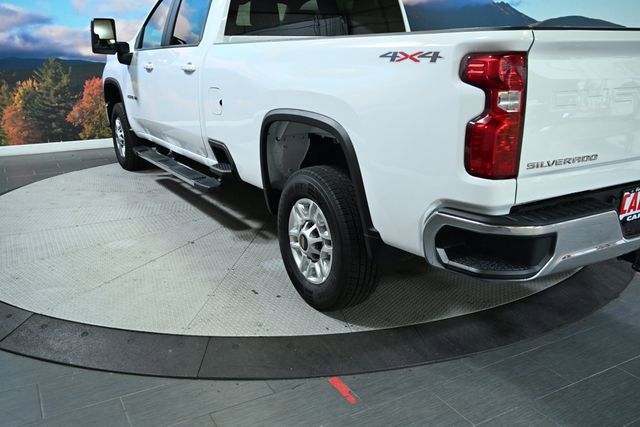 Used 2025 Chevrolet Silverado 2500 LT w/ Convenience Package image 8