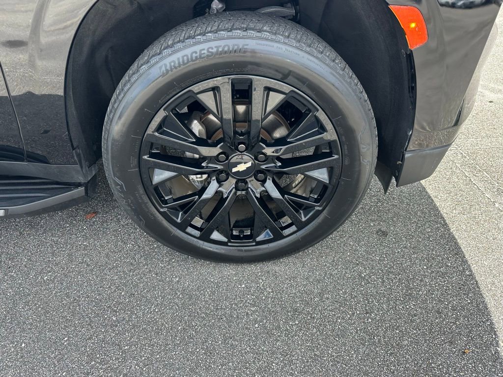 Used 2022 Chevrolet Tahoe LT w/ Luxury Package image 4