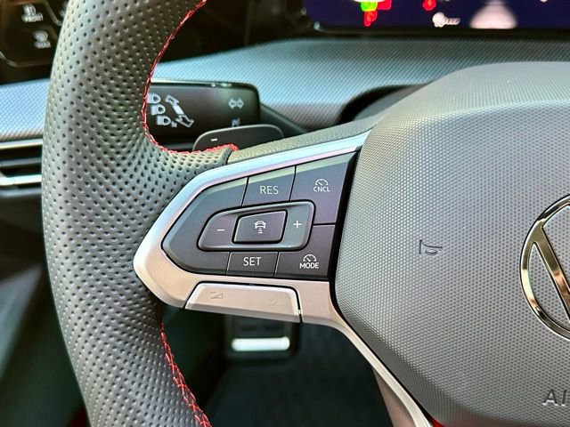 New 2026 Volkswagen GTI SE FWD image 28
