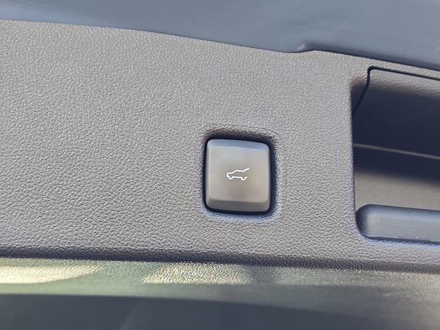 Certified 2024 Ford Escape ST-Line w/ Tech Pack #1 AWD/4WD image 10