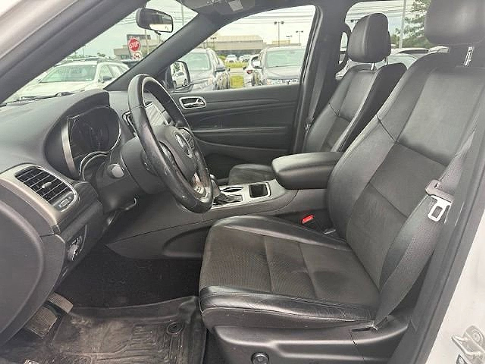 Used 2021 Jeep Grand Cherokee Laredo X AWD/4WD image 9