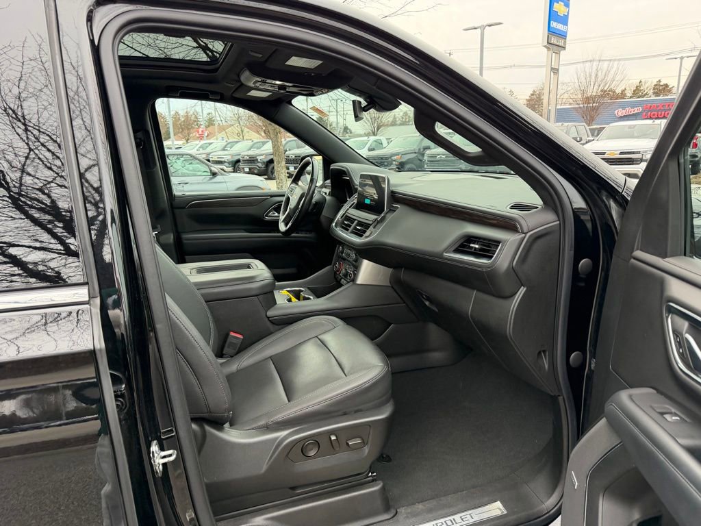 Used 2022 Chevrolet Tahoe LT w/ LT Signature Plus Package image 24