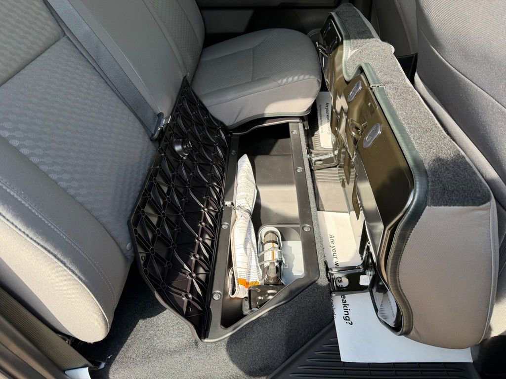 Used 2023 Toyota Tacoma SR5 w/ Technology Package image 30