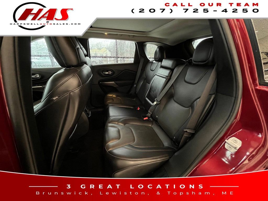 Used 2019 Jeep Cherokee Limited AWD/4WD image 13