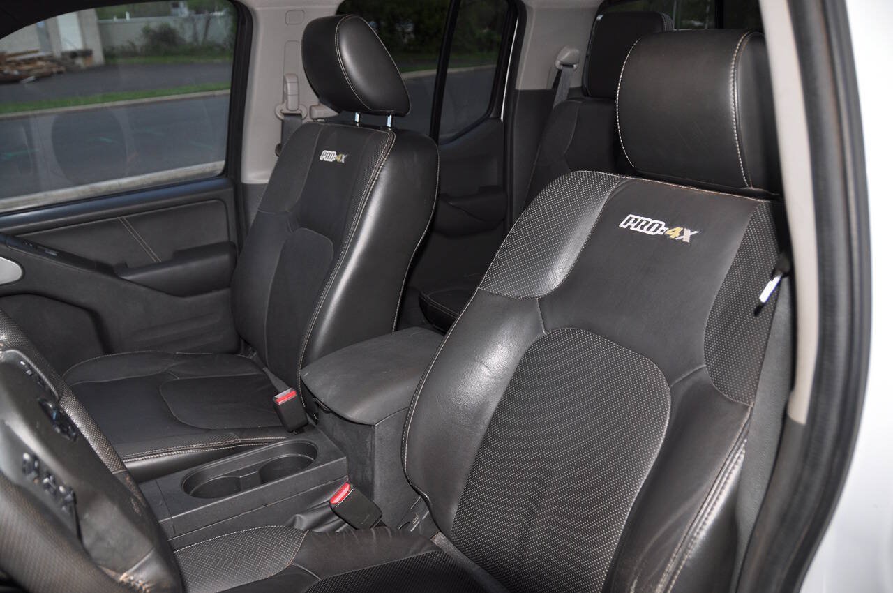 Used 2015 Nissan Frontier PRO-4X w/ Pro-4x Luxury Package AWD/4WD image 25