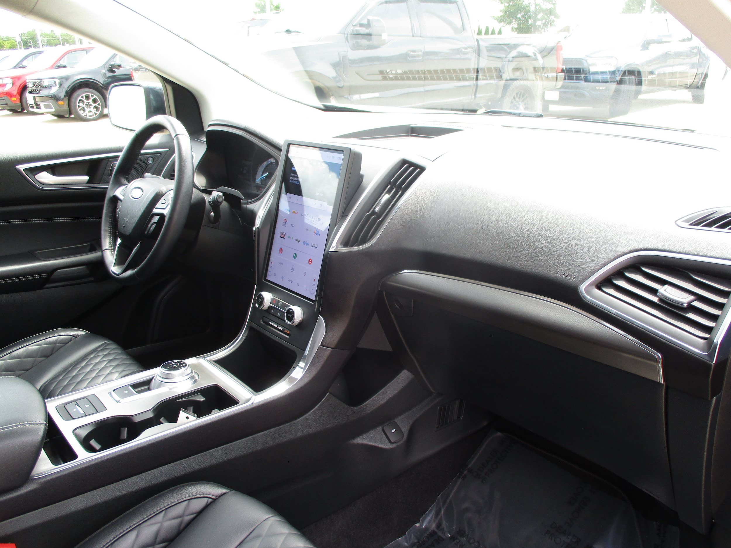 Used 2024 Ford Edge Titanium AWD/4WD image 41