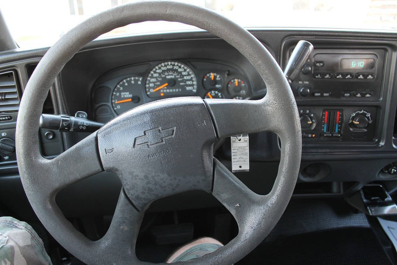 Used 2006 Chevrolet Silverado 1500 W/T RWD image 41
