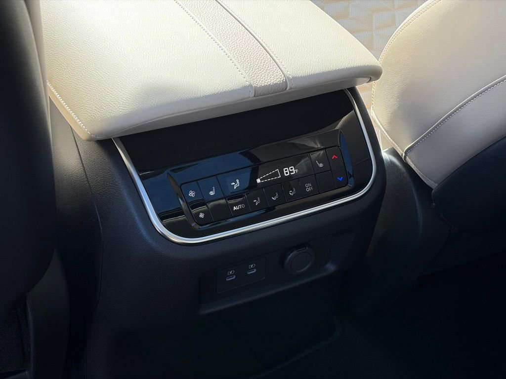 New 2026 Nissan Armada Platinum image 28