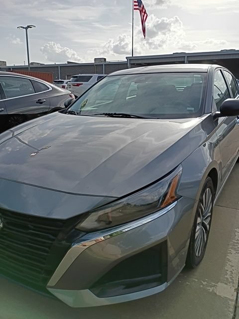 Used 2025 Nissan Altima 2.5 SV