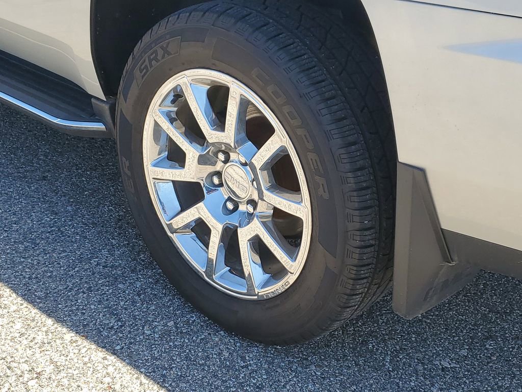 Used 2019 GMC Yukon Denali w/ Open Road Package AWD/4WD image 40