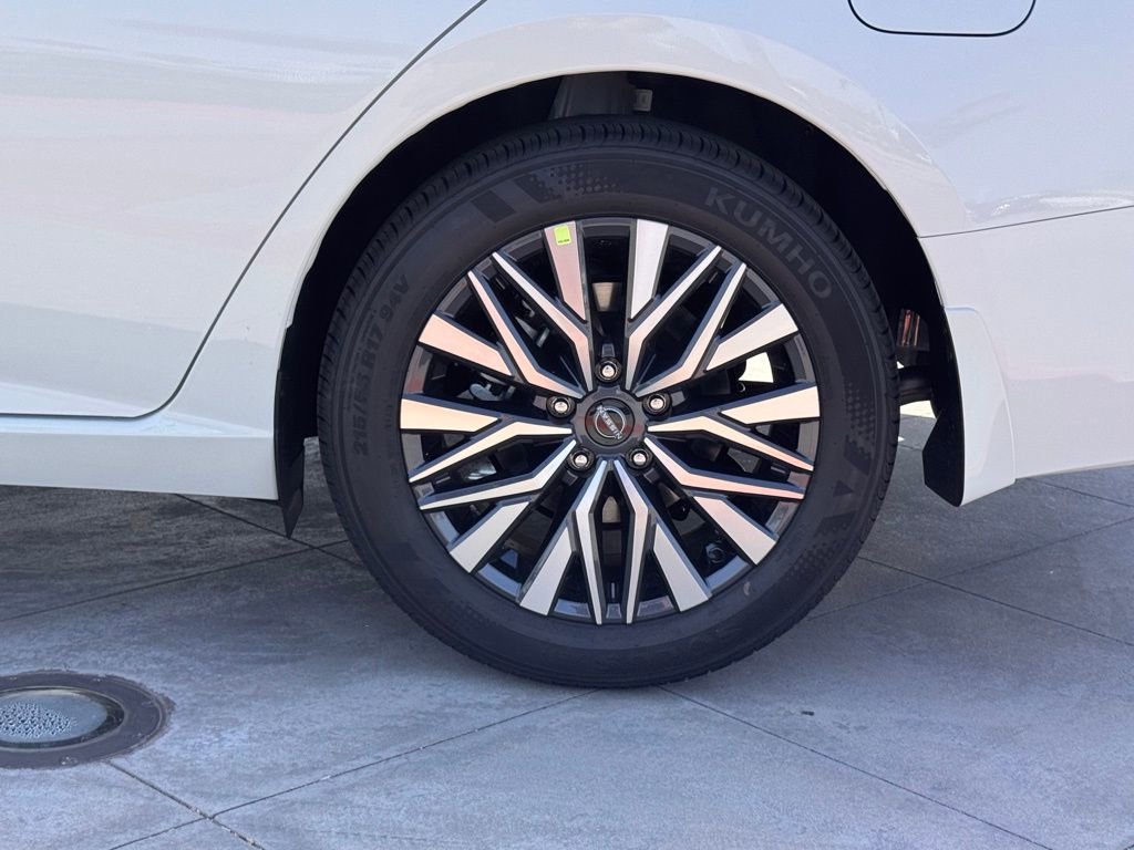 New 2026 Nissan Altima 2.5 SV FWD image 8