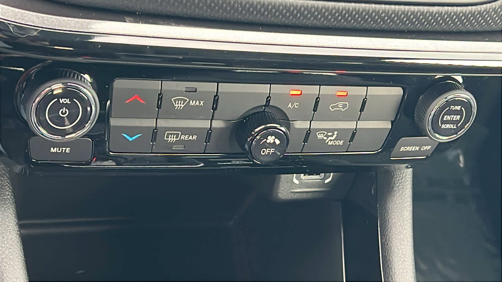 New 2026 Jeep Compass Latitude image 14