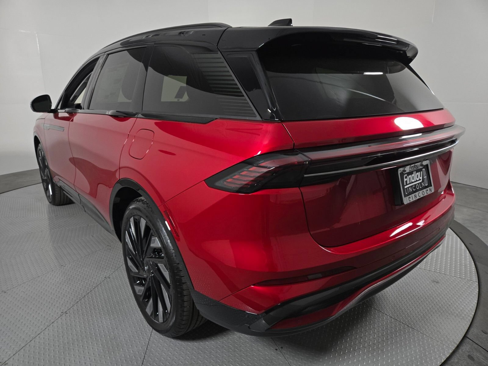 New 2026 Lincoln Nautilus Reserve w/ Jet Appearance Package AWD/4WD image 7