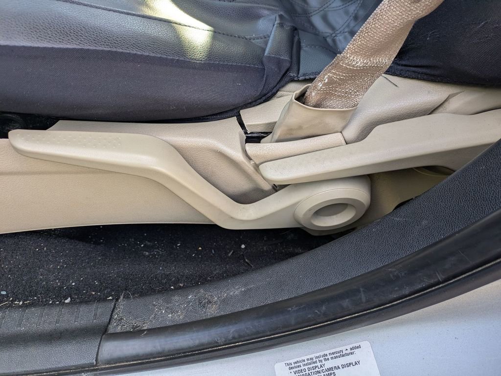 Used 2011 Dodge Journey Mainstreet w/ Flexible Seating Group image 16