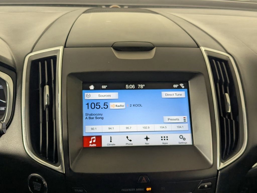 Used 2018 Ford Edge Titanium w/ Equipment Group 301A image 18