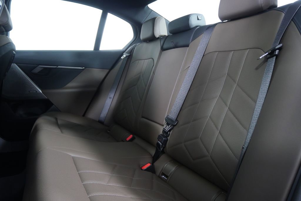 Certified 2026 BMW 530i image 15