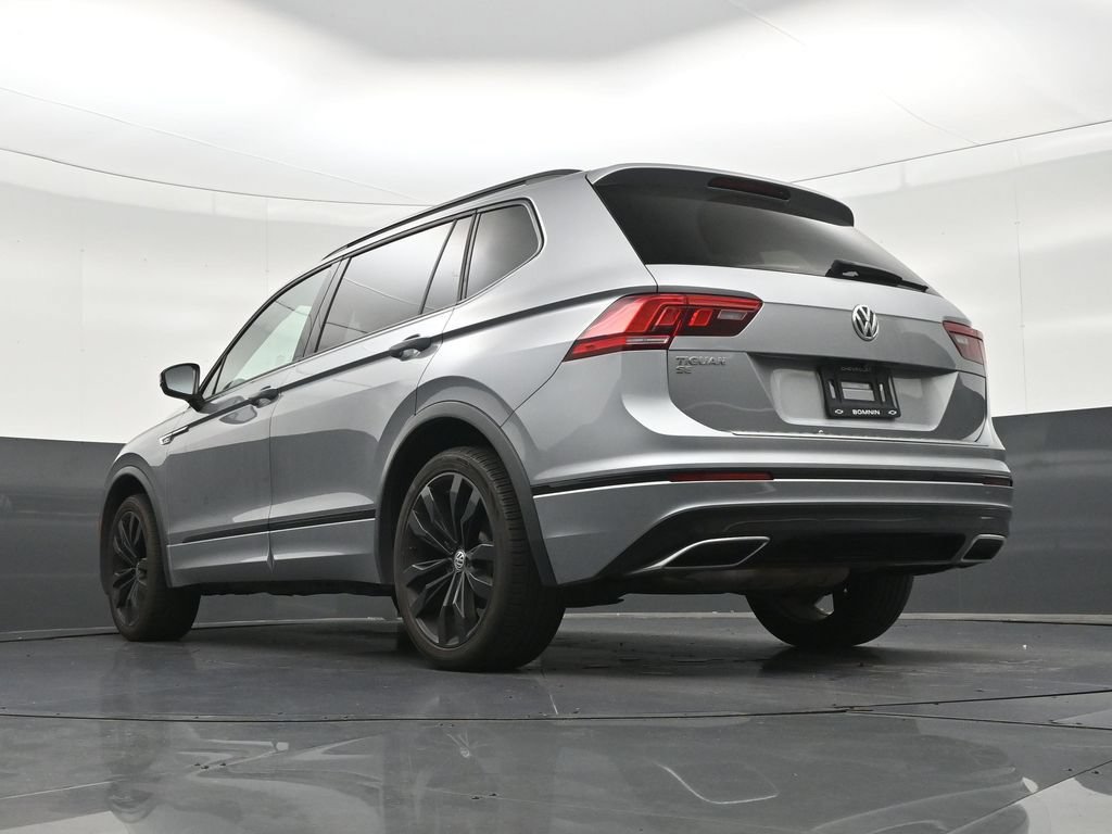 Used 2021 Volkswagen Tiguan SE R-Line FWD image 25