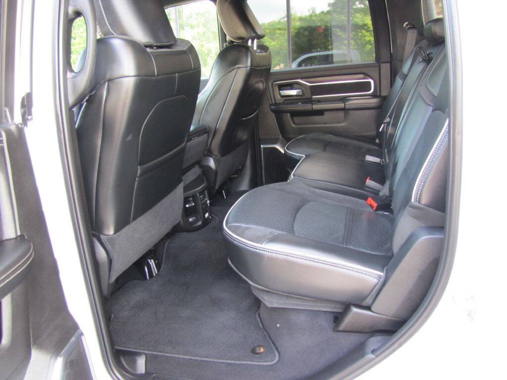 Used 2026 RAM 2500 Laramie AWD/4WD image 17