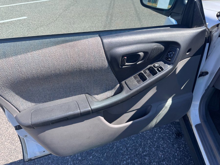 Used 2001 Subaru Forester L image 12