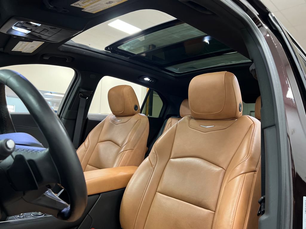 Used 2020 Cadillac XT4 Premium Luxury FWD image 23