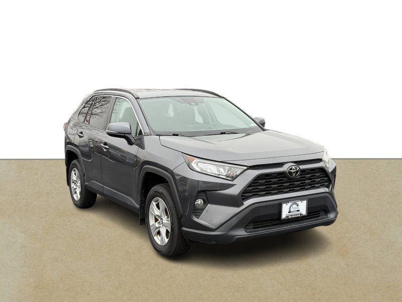 Used 2021 Toyota RAV4 XLE image 10