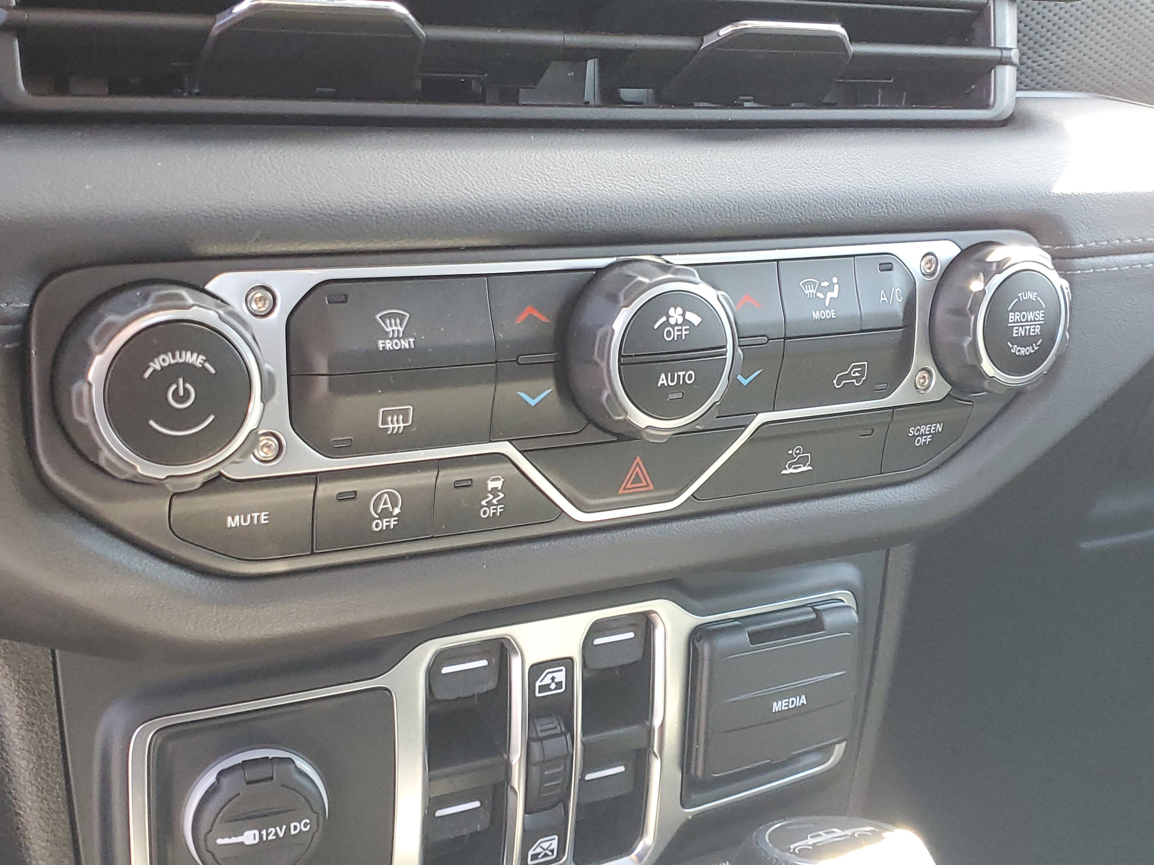 Used 2024 Jeep Gladiator Mojave image 26