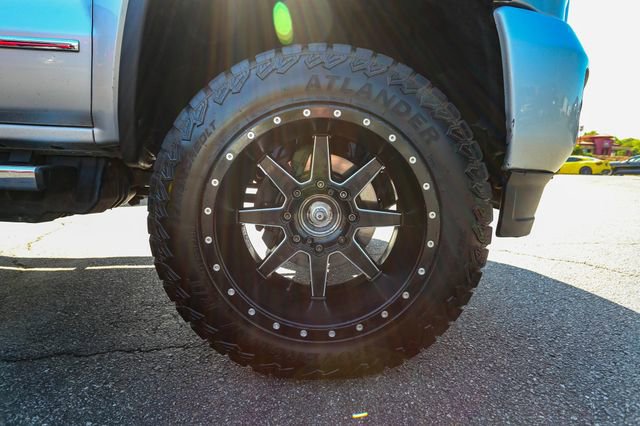 Used 2019 GMC Sierra 2500 Denali w/ Duramax Plus Package AWD/4WD image 40