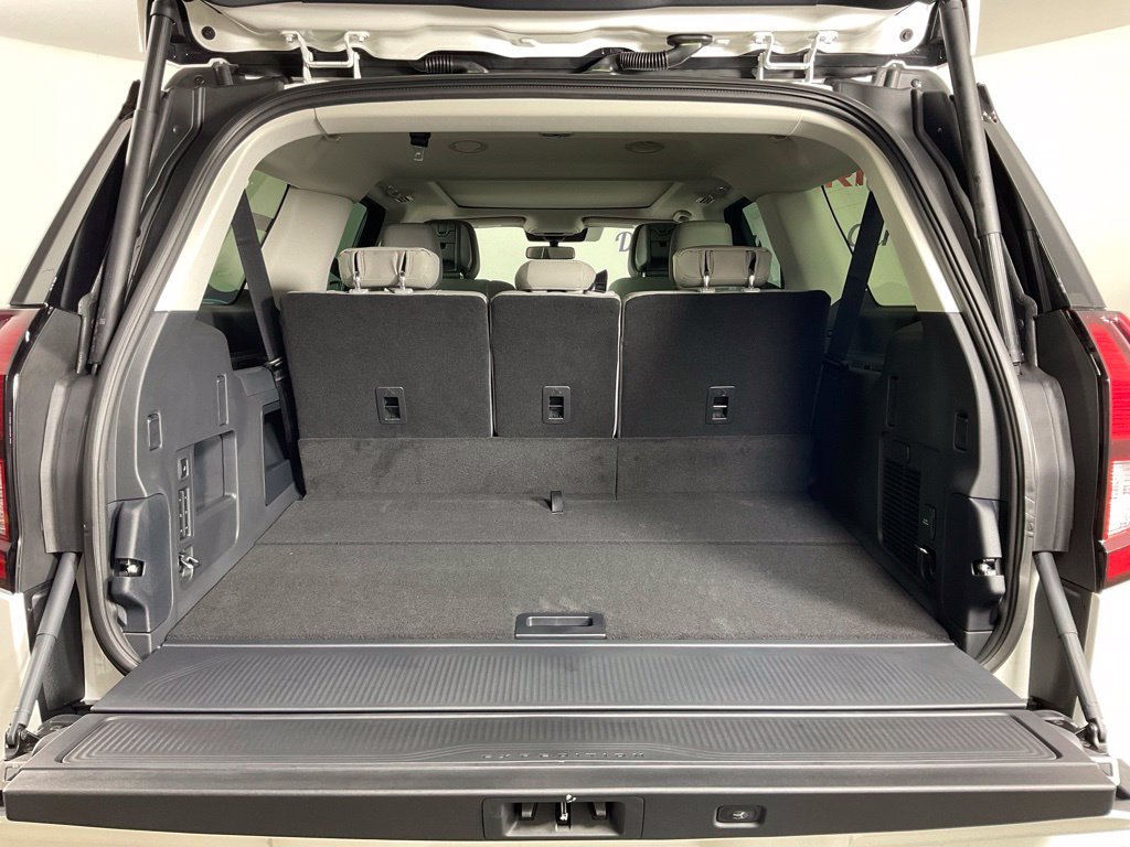 New 2027 Ford Expedition Max Active RWD image 11