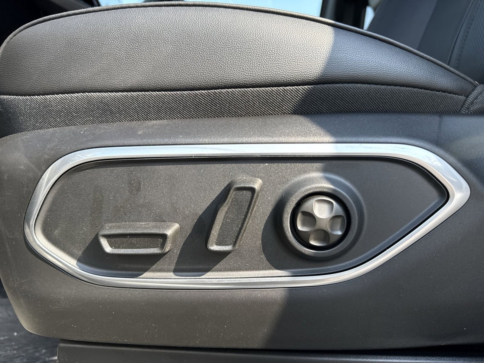 New 2026 Jeep Grand Wagoneer L 4WD w/ Premium Group I image 14