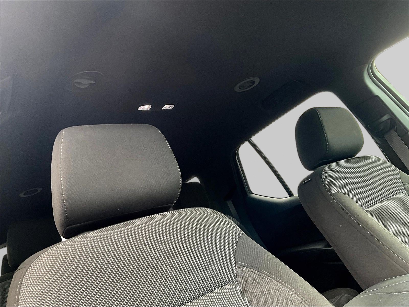 Used 2023 Chevrolet Traverse LT FWD image 27