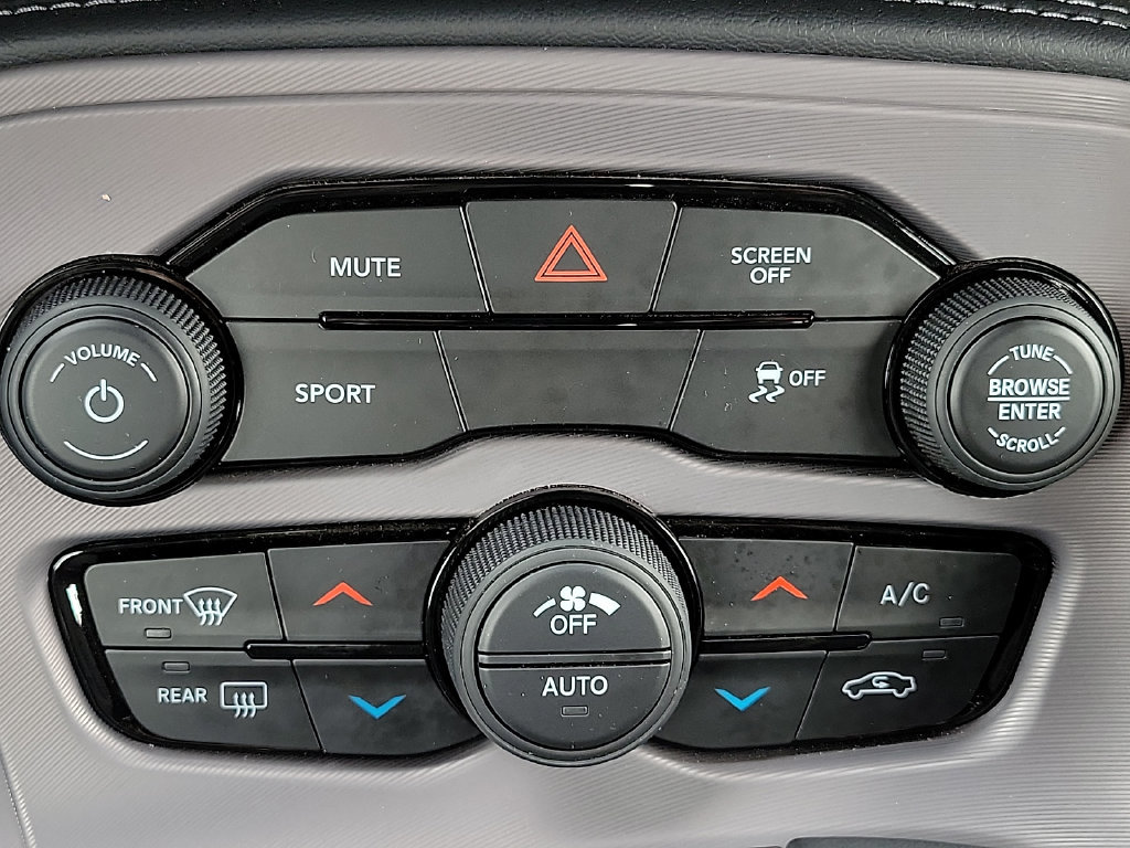 Used 2023 Dodge Challenger SXT AWD/4WD image 15