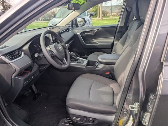 Used 2023 Toyota RAV4 XLE w/ Convenience Package image 13