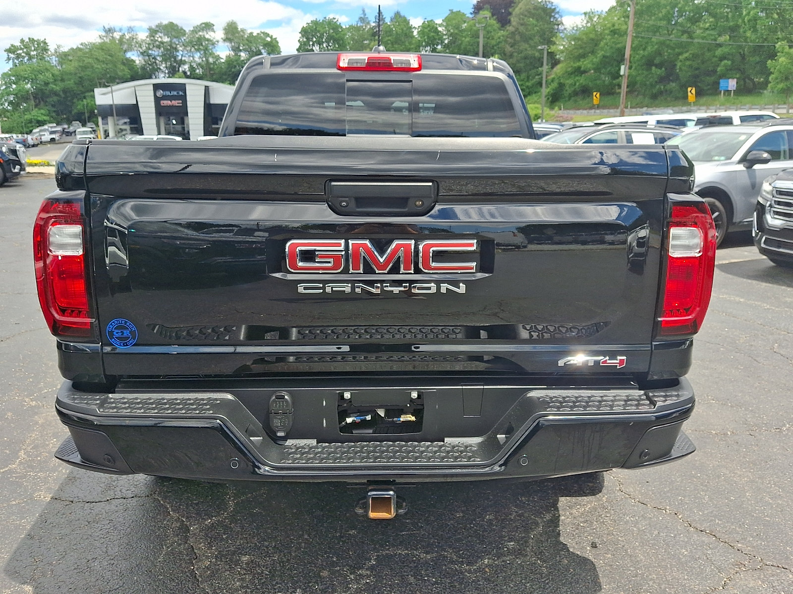 Used 2023 GMC Canyon AT4 w/ AT4 Premium Package AWD/4WD image 5