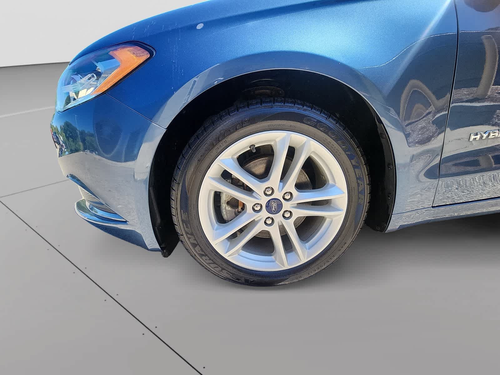 Used 2018 Ford Fusion S FWD image 19