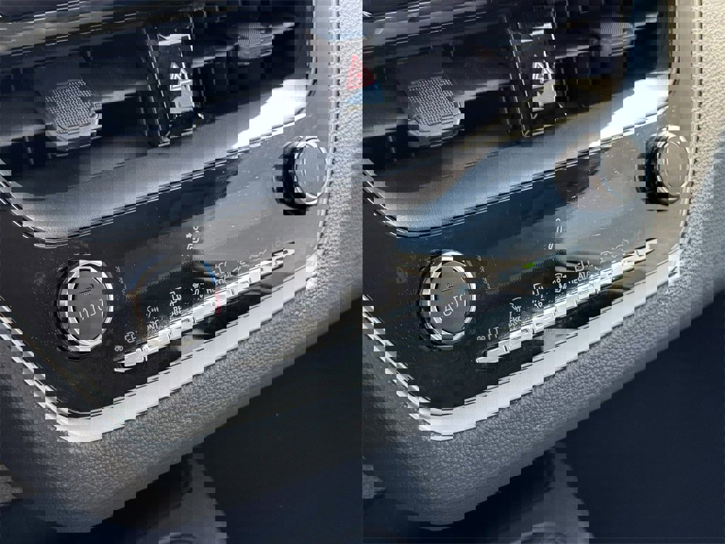 Certified 2025 Toyota Corolla LE image 20