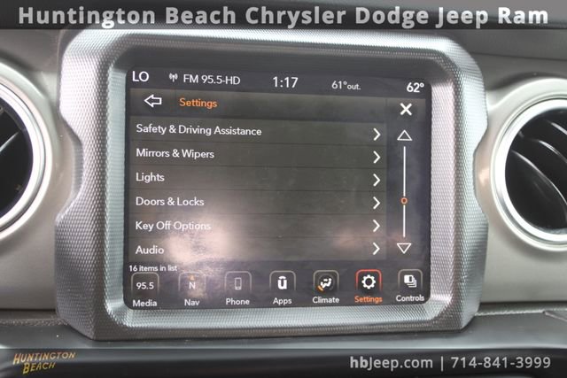 Used 2023 Jeep Wrangler Sahara image 21
