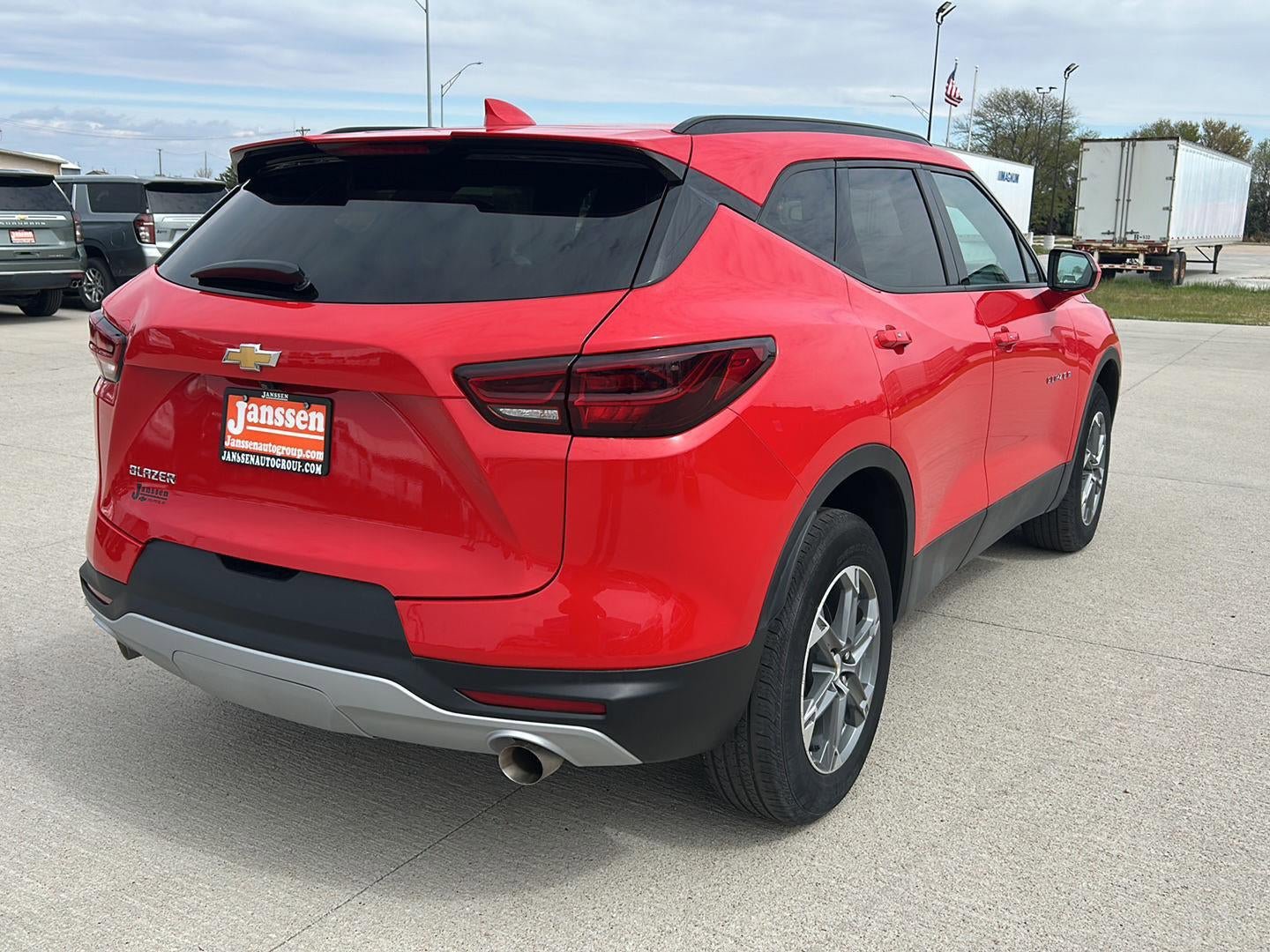 Used 2023 Chevrolet Blazer LT w/ Convenience Package FWD image 6