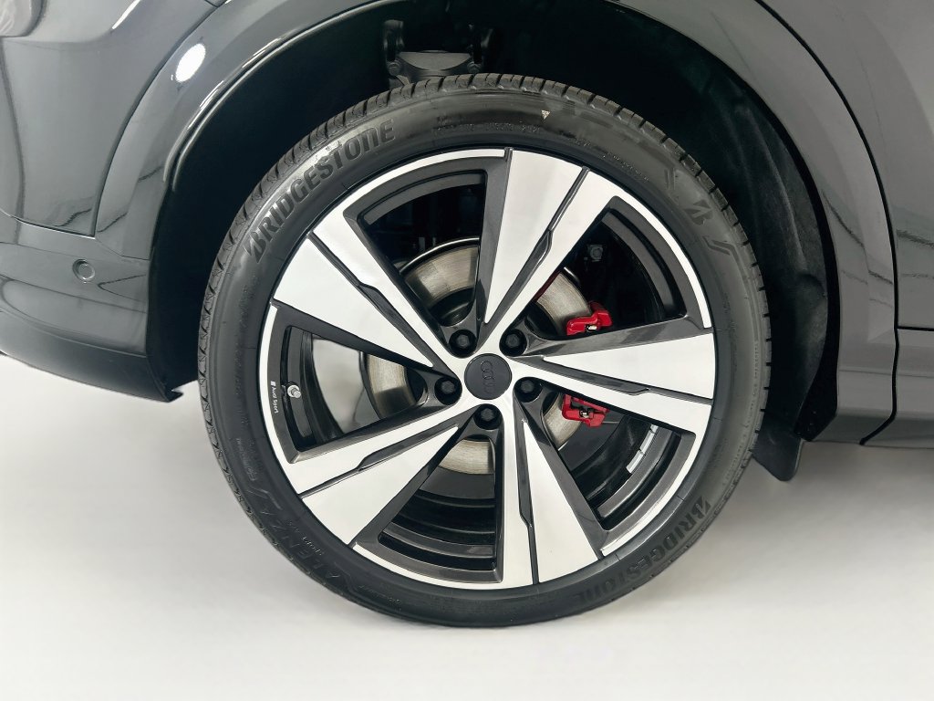 New 2026 Audi SQ5 Premium Plus AWD/4WD image 32