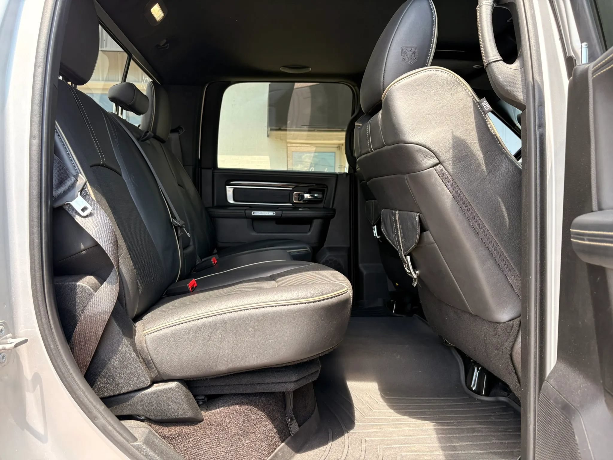 Used 2018 RAM 2500 Limited AWD/4WD image 10
