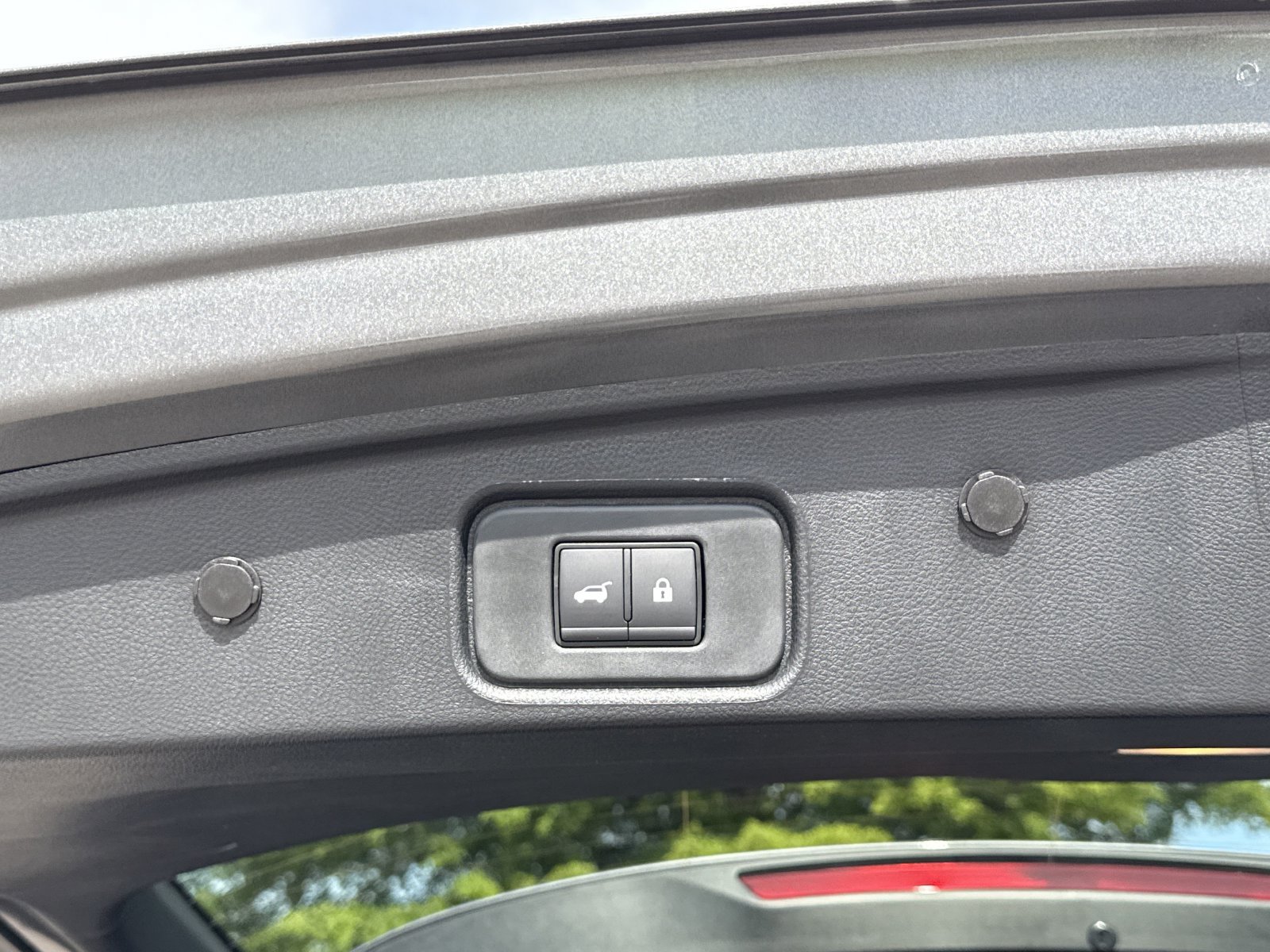 New 2026 Nissan Pathfinder SV w/ SV Premium Package FWD image 20