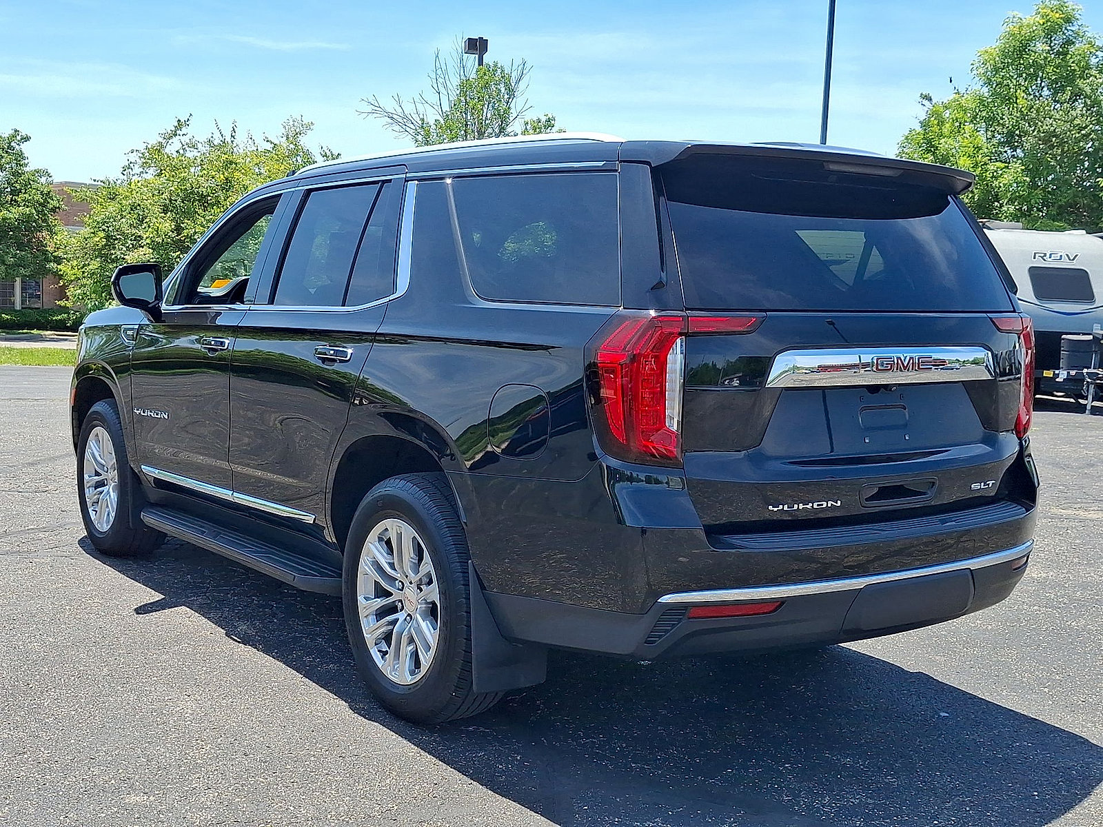 Used 2021 GMC Yukon SLT AWD/4WD image 22