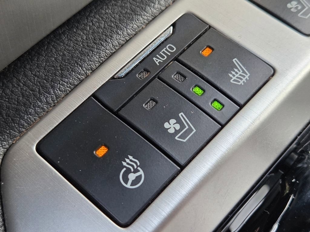 Used 2017 Toyota Land Cruiser AWD/4WD image 9