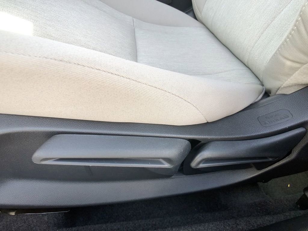 Used 2025 Honda Accord LX image 12