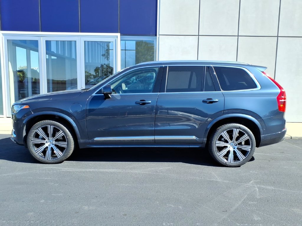 Certified 2024 Volvo XC90 T8 Ultimate w/ Protection Package Premier AWD/4WD image 3